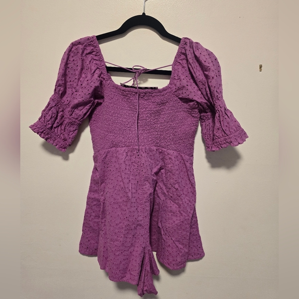 UO Kimchi Blue Ivy Eyelet Lace Romper NWT - Picture 7 of 8